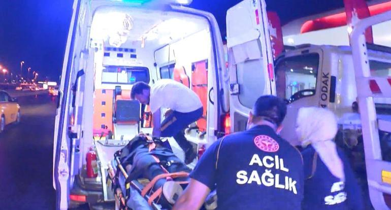 Zeytinburnu D-100 Karayolu yan yolda trafik kazası: 4 yaralı