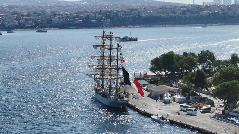 Meksika donanmasına ait askeri okul gemisi Sarayburnunda