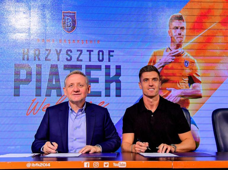 Başakşehirde Polonyalı futbolcu Piatek 3 yıllık sözleşmeyi imzaladı