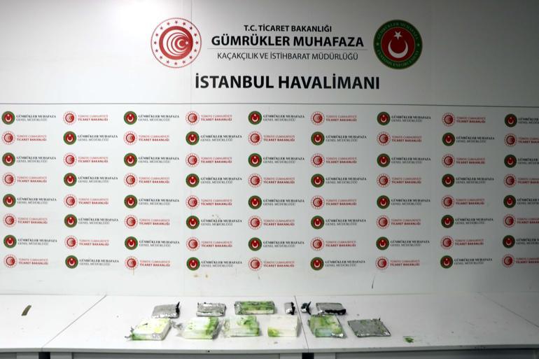 İstanbul Havalimanında elektrikli sandalye aküsüne gizlenmiş uyuşturucu ele geçirildi