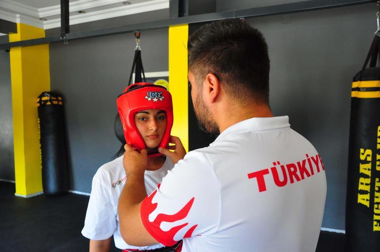 Korkmuyorum, kendimi koruyabiliyorum projesinde keşfedildi; şimdi Kick Boks Milli Takımında