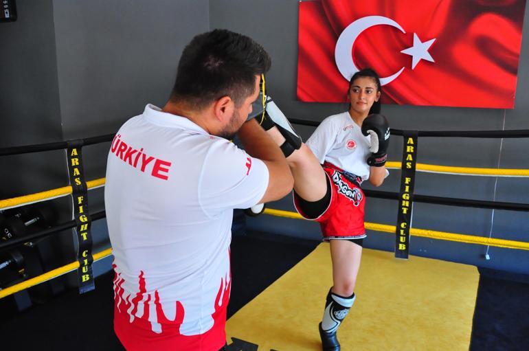 Korkmuyorum, kendimi koruyabiliyorum projesinde keşfedildi; şimdi Kick Boks Milli Takımında