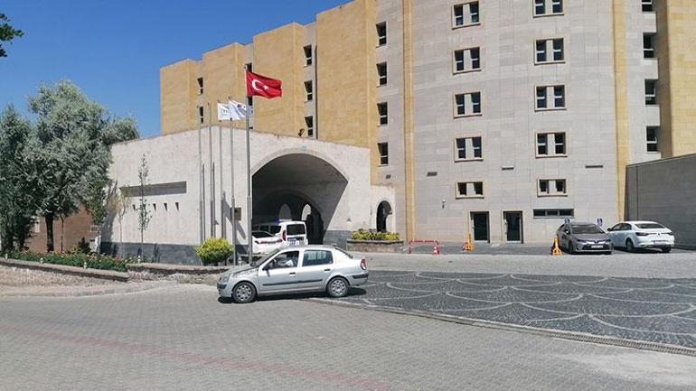 Danimarka’dan gelip, boşandığı eşi ile kızını otelin havuzunda öldürdü