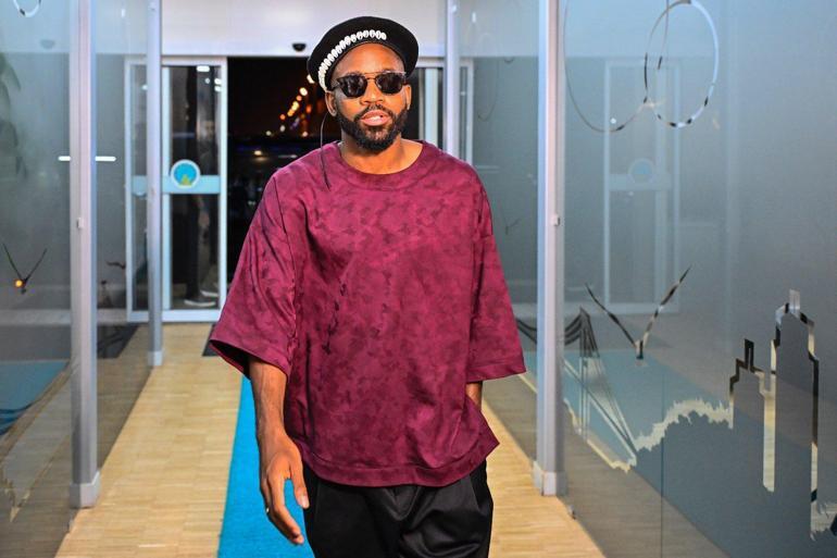 Galatasarayın transfer görüşmelerine başladığı Cedric Bakambu İstanbulda