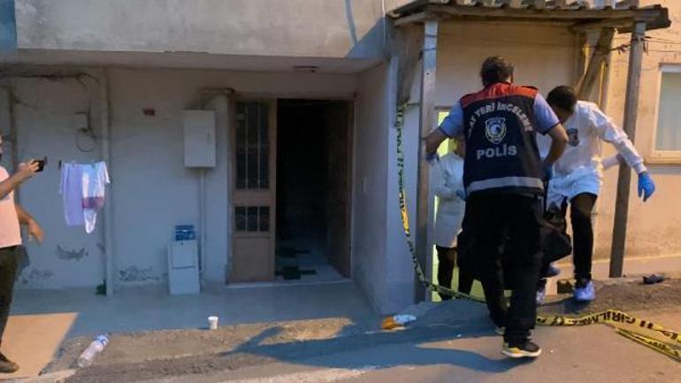 Sultangazide bazanın altında battaniyeye sarılmış kadın cesedi bulundu