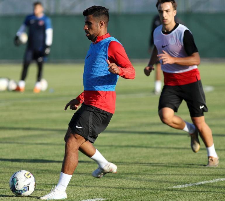 Antalyasporda Ghacha, Tunusun Esperance takımına transfer oldu