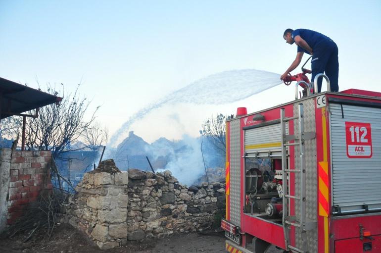 Manisadaki orman yangını 23 saat sonra kontrol altına alındı