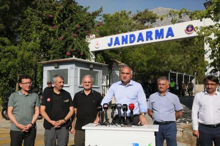 Kemerdeki orman yangınına havadan müdahale