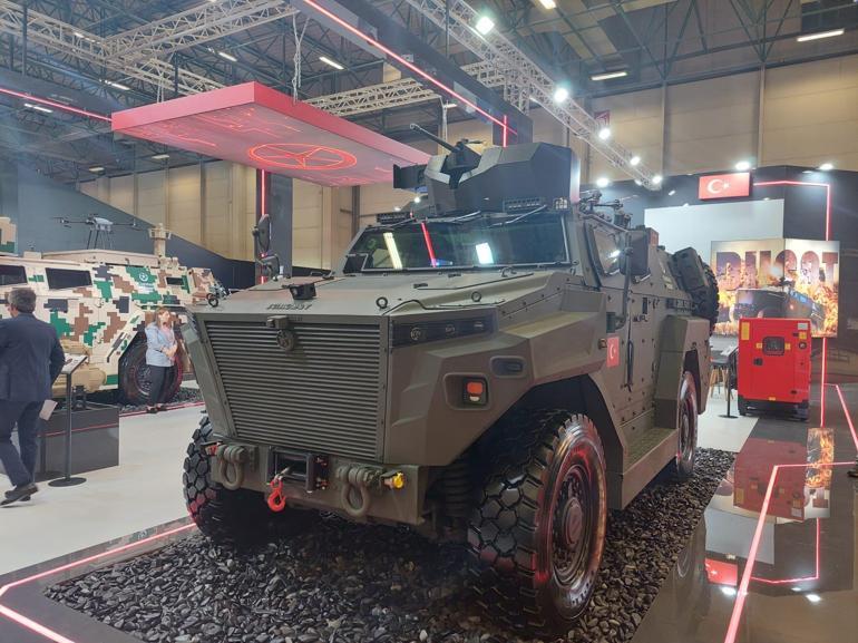 Operasyon sırasında sessiz ilerleyebilen Pusat, IDEF 2023’te görücüye çıktı