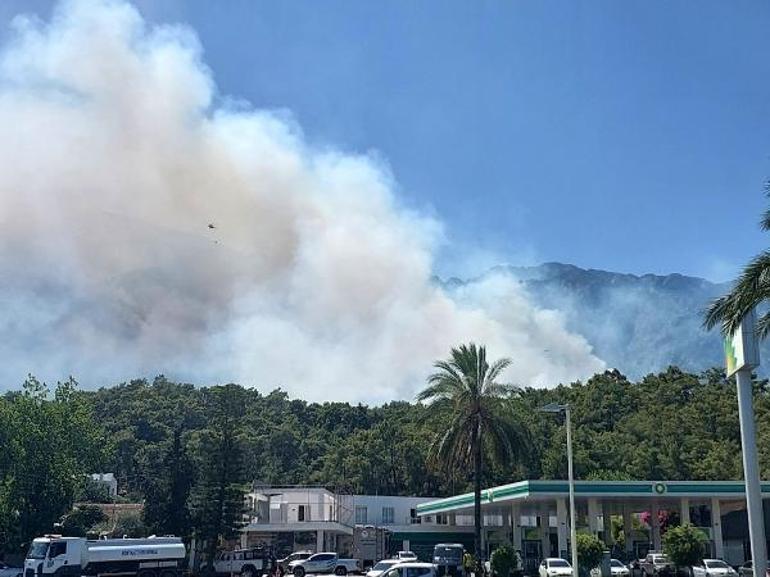 Kemerdeki orman yangınına havadan müdahale