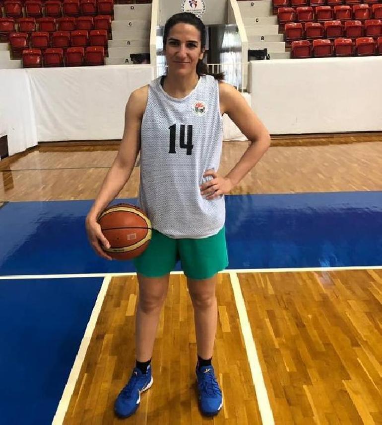 Bisikletiyle giderken otomobilin çarptığı basketbolcu Mihrace yaşamını yitirdi