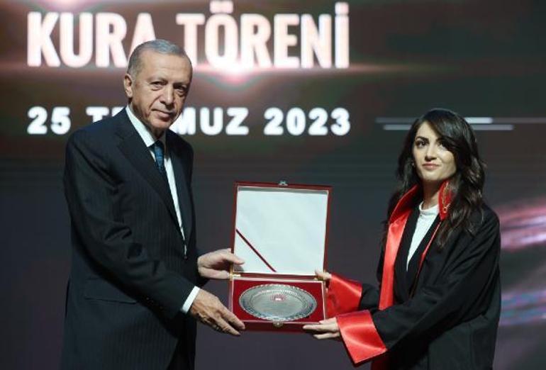 Erdoğan: Önceliklerimizin en başında Türkiyeyi darbe anayasasından kurtarmak var
