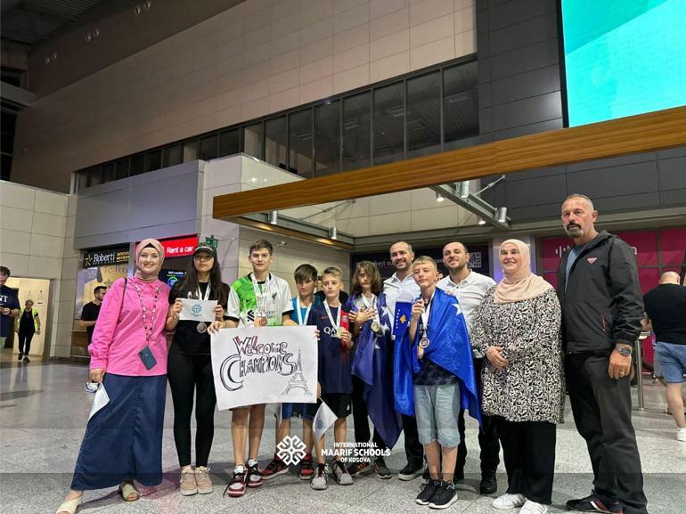 Maarif öğrencisi, bilimde dünya ikincisi oldu