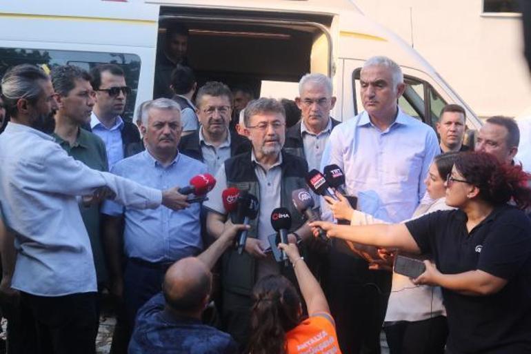 Kemerdeki orman yangınına havadan müdahale