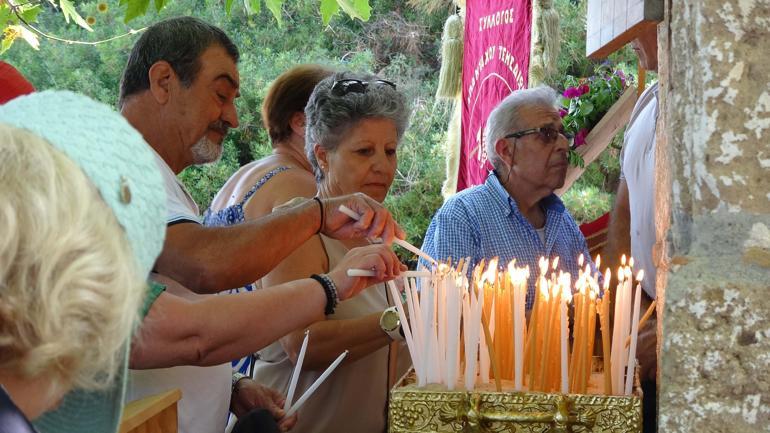Bozcaadada Aya Paraskevi Günü ayini yapıldı
