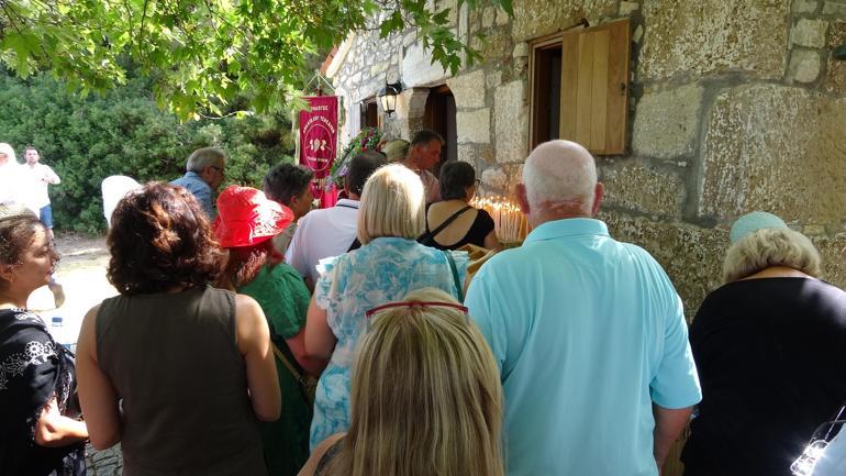 Bozcaadada Aya Paraskevi Günü ayini yapıldı