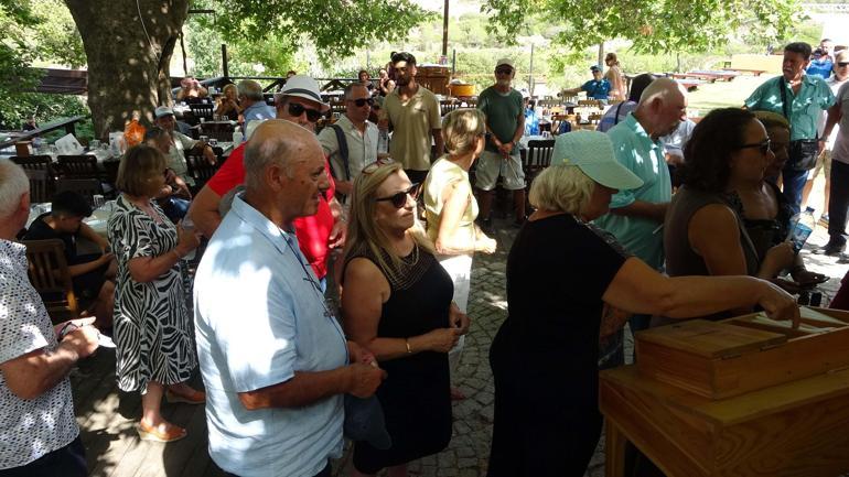 Bozcaadada Aya Paraskevi Günü ayini yapıldı