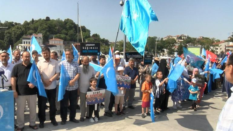 Uygur Türkleri 8. yıl dönümünde Elişku katliamını protesto etti