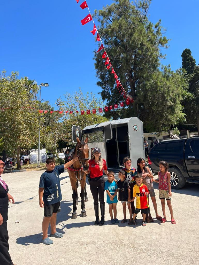 Adana sahilinde atlı polisle güvenlik önlemi