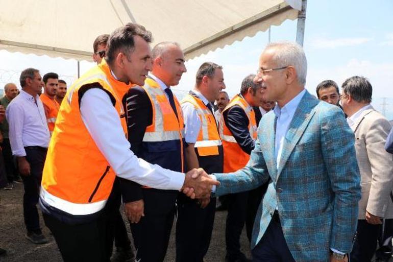 Bakan Uraloğlu, Vanda GES açılışı yaptı