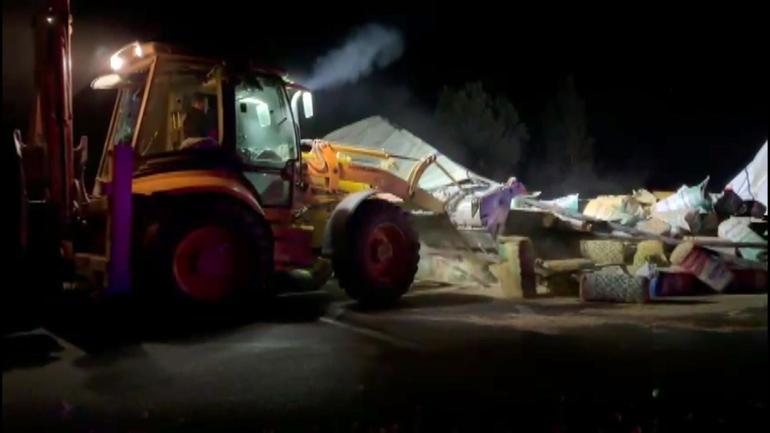 Kaza yerinde önlem almak isterken kamyonetin çarptığı astsubay şehit oldu