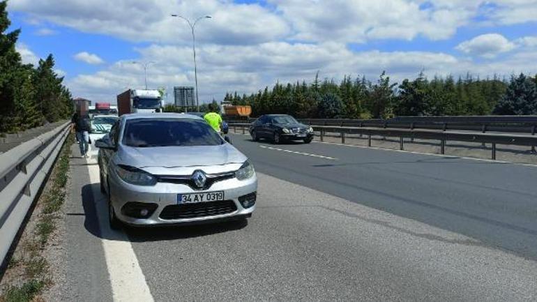 Uyuşturucu taşıdığı otomobili TEM’de bırakıp kaçtı