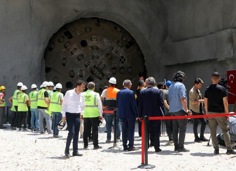 Bakan Uraloğlu: Gaziantep-Adana arası trenle yolculuk 1,5 saate düşecek