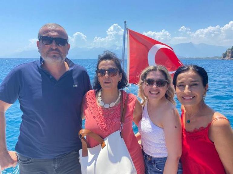 Deniz altında sürpriz doğum günü