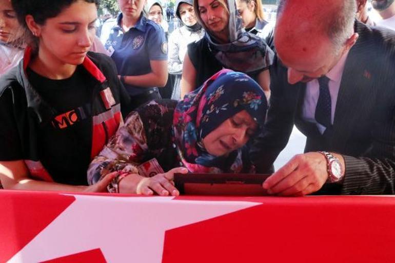 Şanlıurfa’da zırhlı polis aracı devrildi: 1 şehit