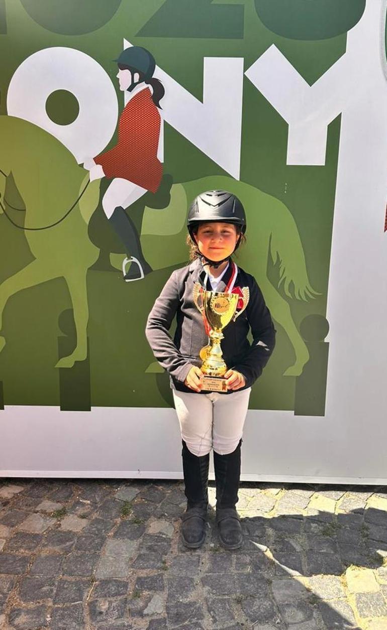 Binicilikte Pony Liginin finali koşuldu