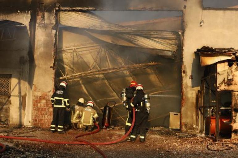 Bursa’da orman ürünleri fabrikasında başlayan yangın 9 fabrikaya daha sıçradı