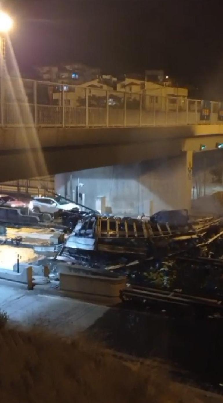 Otoban gişelerinde bariyere çarpan kamyonet yandı, sürücü yaralı