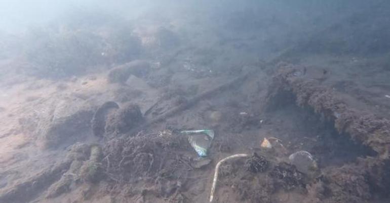 Çanakkalede Tarihi Alanda kıyı ve deniz dibi temizliği