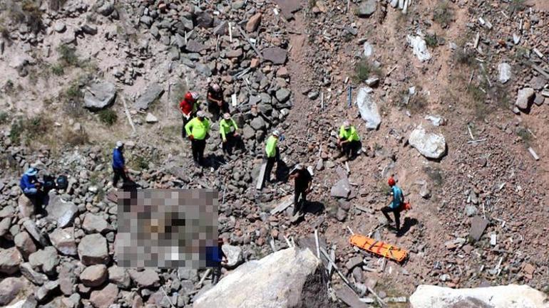 13 gün sonra cesedi bulunan tıp fakültesi öğrencisi Ahmet Enes, toprağa verildi