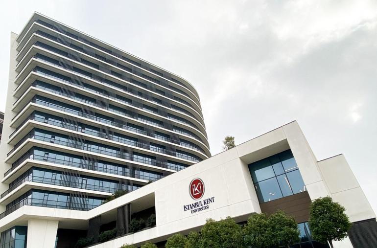 Vakıf üniversitesi kampüs turu düzenledi