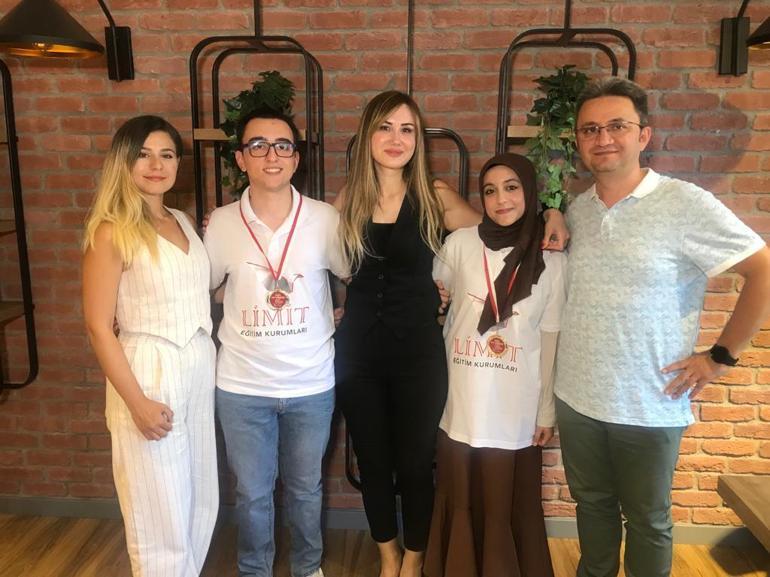 Depremzede Zeynep beyaz önlük giyme hayaliyle YKS’ye çalıştı; Türkiye 19’uncusu oldu