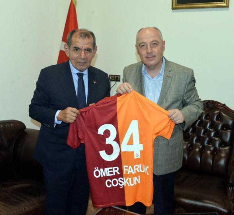 Galatasaray, 600 konteyneri depremzedelere teslim etti