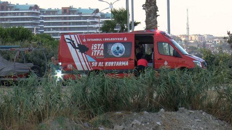 Büyükçekmece’de denize açılan çift kayboldu: Baba kurtarıldı, anne aranıyor