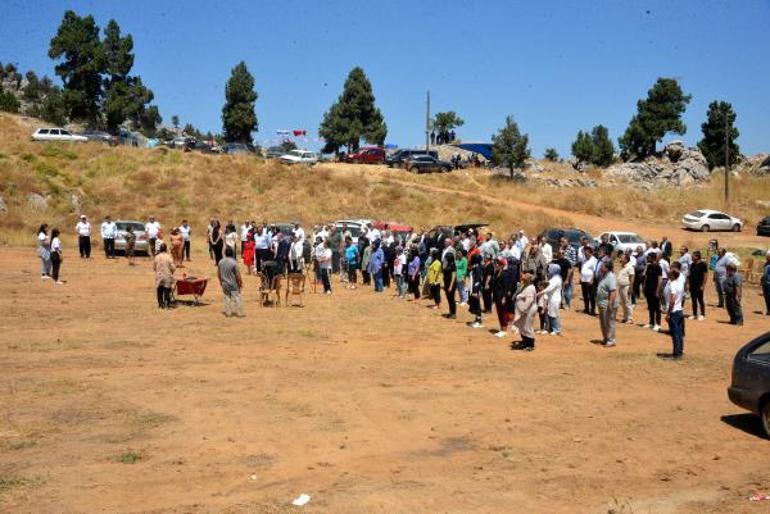 Yazıcıoğlu ile arkadaşları, helikopterin düştüğü Keş Dağında anıldı