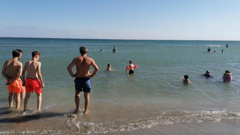 Silivride kötü hava şartlarından dolayı denize girmek yasaklandı
