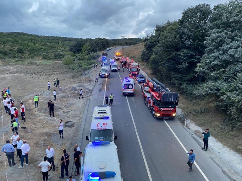 Eyüpsultanda otobüs devrildi çok sayıda yaralı var