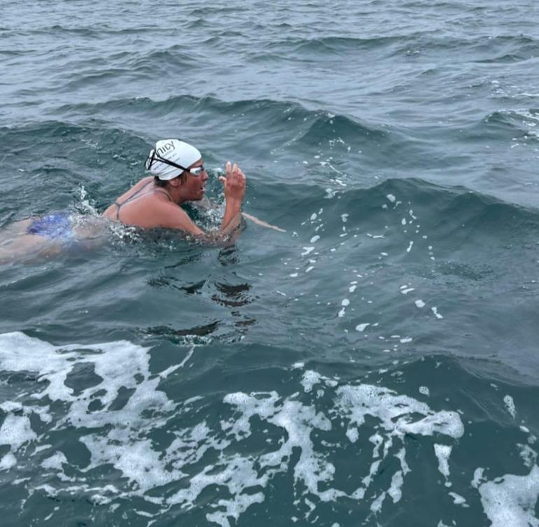 Açık su yüzücüsü Aysu Türkoğlu tarihe geçti