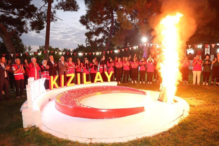 Aile ve Sosyal Hizmetler Bakanı Göktaş Kızılay Gençlik Kampını ziyaret etti