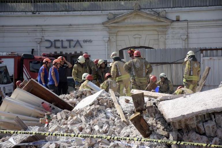 Kuruçeşmede restorasyon çalışmalarında 4 katlı bina çöktü: 1 ölü, 1 yaralı