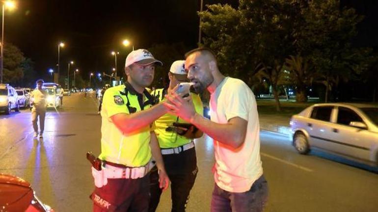 Kadıköyde trafik kurallarına uymayan sürücülere ceza yağdı