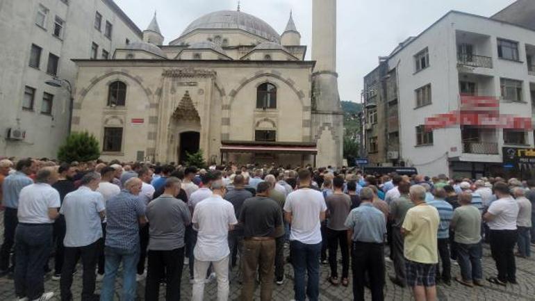 Yalıdaki göçüğün altında kalan genç mimar defnedildi