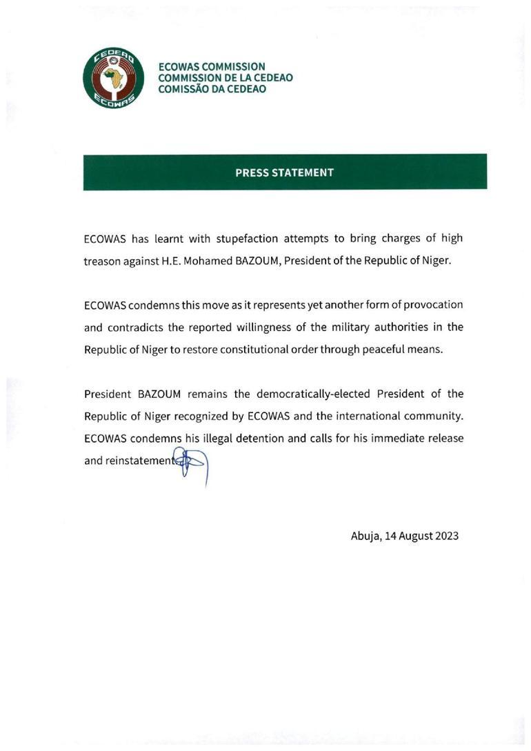ECOWAS, Bazum’a yönelik suçlamaları kınadı