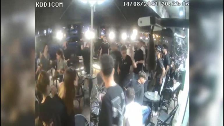 Fatihte husumetlilerinin oturduğu kafeyi bastı iddiası