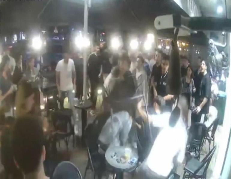 Fatihte husumetlilerinin oturduğu kafeyi bastı iddiası