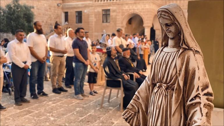 Meryem Anayı anıp, dua ettiler